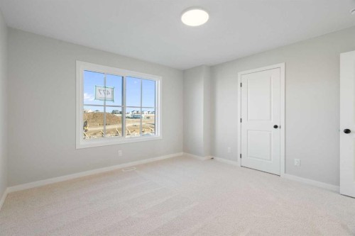 1477 Rangeview Drive Se, Calgary, AB - Indoor Photo Showing Other Room