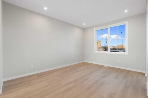 1477 Rangeview Drive Se, Calgary, AB - Indoor Photo Showing Other Room
