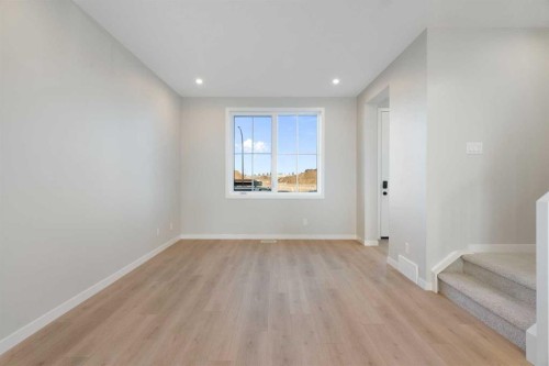 1477 Rangeview Drive Se, Calgary, AB - Indoor Photo Showing Other Room