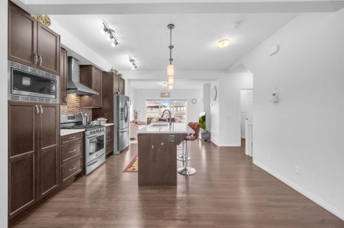 533 Savanna Boulevard Ne, Calgary, AB - Indoor Photo Showing Kitchen With Upgraded Kitchen