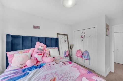 533 Savanna Boulevard Ne, Calgary, AB - Indoor Photo Showing Bedroom
