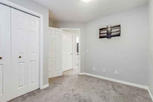 208 Fairways Bay Nw, Airdrie, AB - Indoor Photo Showing Other Room