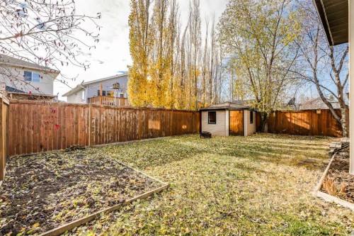 208 Fairways Bay Nw, Airdrie, AB - Outdoor