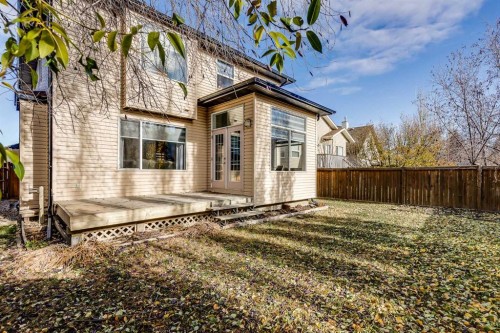 208 Fairways Bay Nw, Airdrie, AB - Outdoor