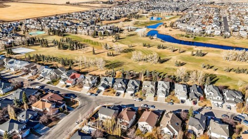 208 Fairways Bay Nw, Airdrie, AB - 