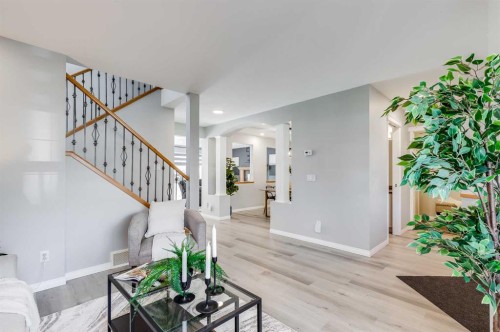 208 Fairways Bay Nw, Airdrie, AB - Indoor