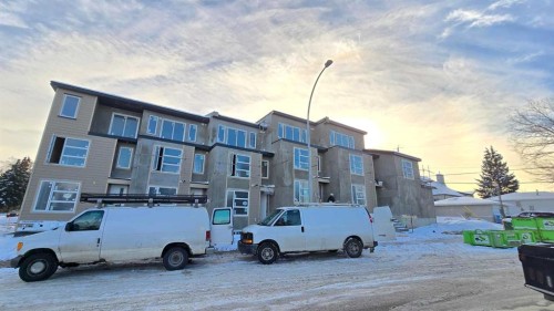 4767 Montana Crescent, Calgary, AB - Outdoor With Facade
