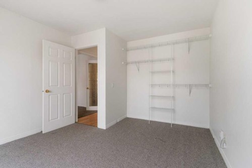 10-210 25 Avenue Sw, Calgary, AB - Indoor Photo Showing Other Room