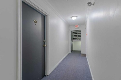 10-210 25 Avenue Sw, Calgary, AB - Indoor Photo Showing Other Room