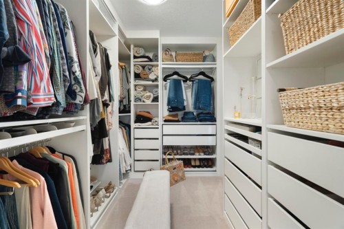 92 Thoroughbred Boulevard, Cochrane, AB - Indoor With Storage