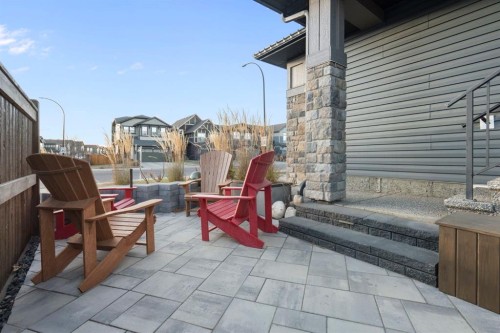 92 Thoroughbred Boulevard, Cochrane, AB - Outdoor