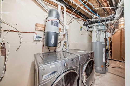 40 Martha'S Meadow Place Ne, Calgary, AB - Indoor Photo Showing Laundry Room
