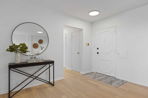 708-3204 Rideau Place Sw, Calgary, AB - Indoor Photo Showing Other Room