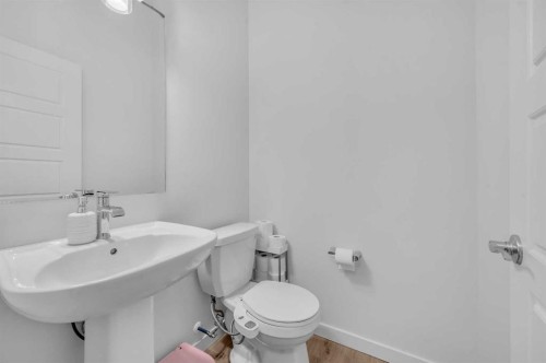 348-301 Redstone Boulevard Ne, Calgary, AB - Indoor Photo Showing Bathroom