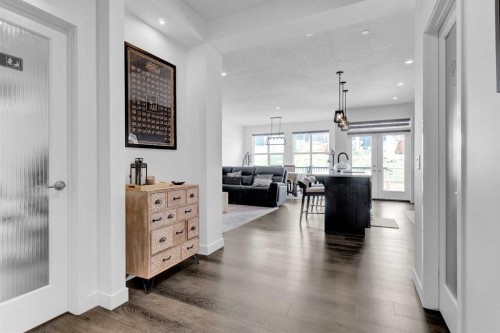 264 Lucas Way Nw, Calgary, AB - Indoor