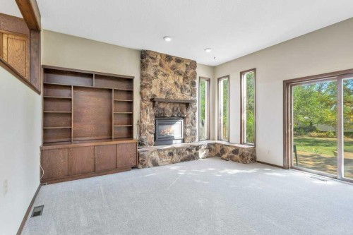 516 Poplar Avenue, Trochu, AB - Indoor With Fireplace