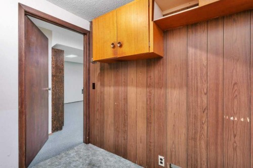 516 Poplar Avenue, Trochu, AB - Indoor Photo Showing Other Room