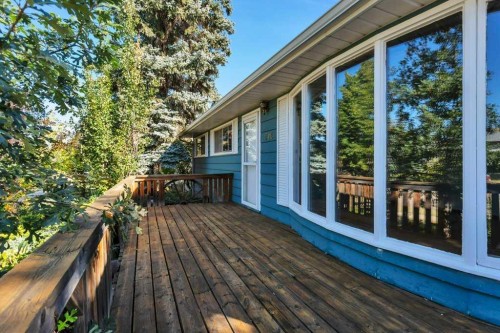 516 Poplar Avenue, Trochu, AB - Outdoor With Deck Patio Veranda