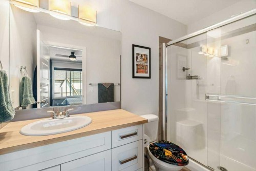2202-250 Fireside View, Cochrane, AB - Indoor Photo Showing Bathroom