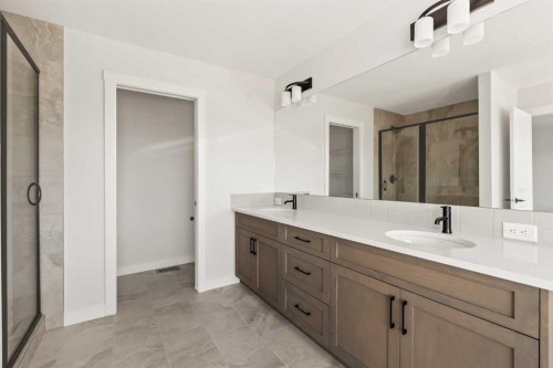 152 Creekstone Circle Sw, Calgary, AB - Indoor Photo Showing Bathroom
