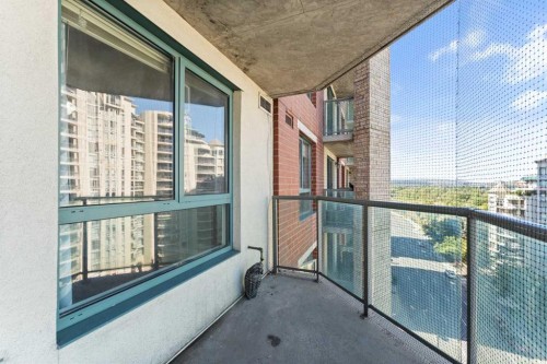 910-1111 6 Avenue Sw, Calgary, AB - Outdoor With Balcony With Exterior