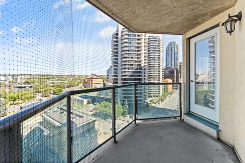 910-1111 6 Avenue Sw, Calgary, AB - Outdoor With Balcony With Exterior