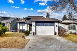 7 Deercrest Way SE Calgary, AB T2J 5W3