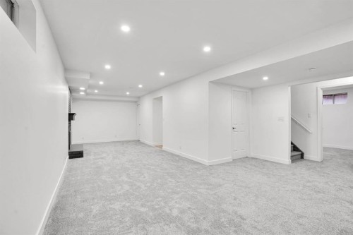 7 Deercrest Way Se, Calgary, AB - Indoor