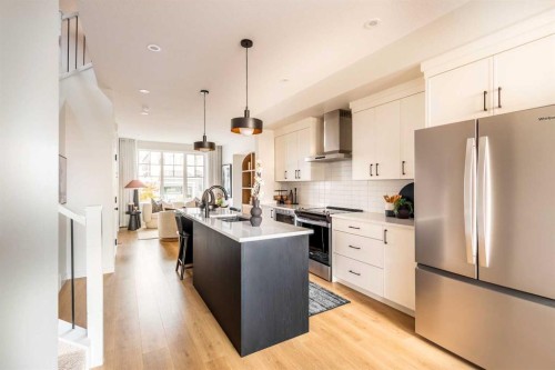 1457 Rangeview Drive Se, Calgary, AB - Indoor Photo Showing Kitchen With Upgraded Kitchen