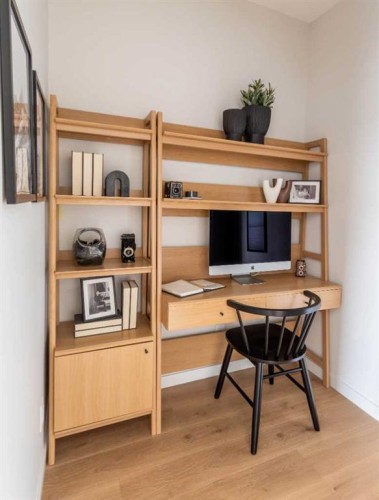 1457 Rangeview Drive Se, Calgary, AB - Indoor Photo Showing Office