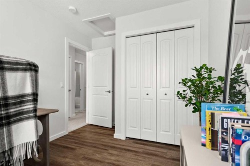 128 Heritage Heights, Cochrane, AB - Indoor Photo Showing Other Room