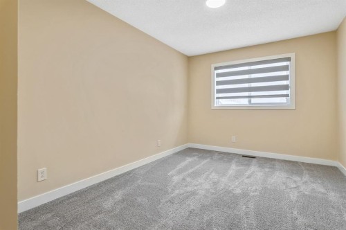 11 Maplewood Green, Strathmore, AB - Indoor Photo Showing Other Room