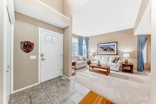 6 Mt Yamnuska Court Se, Calgary, AB - Indoor