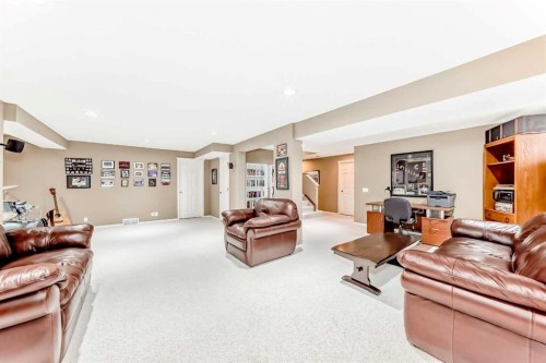 6 Mt Yamnuska Court Se, Calgary, AB - Indoor