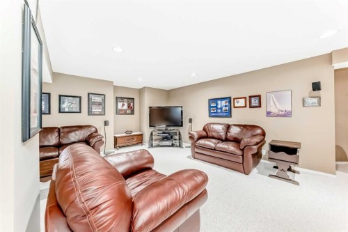 6 Mt Yamnuska Court Se, Calgary, AB - Indoor