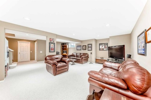 6 Mt Yamnuska Court Se, Calgary, AB - Indoor