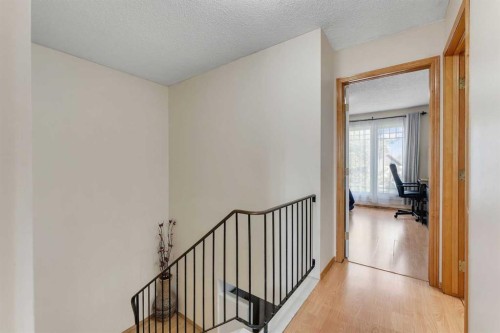 40 Temple Place Ne, Calgary, AB - Indoor Photo Showing Other Room