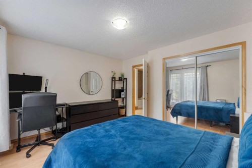 40 Temple Place Ne, Calgary, AB - Indoor Photo Showing Bedroom