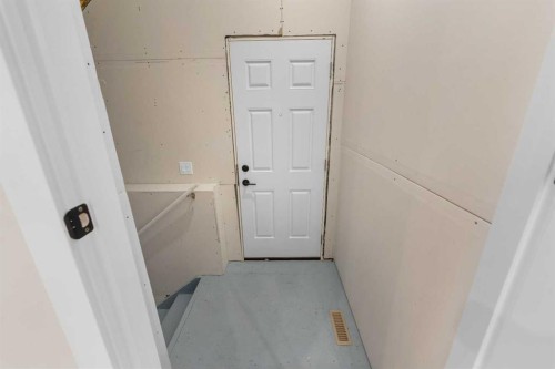 68 Buffaloberry Manor Se, Calgary, AB - Indoor Photo Showing Other Room