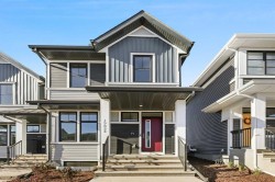 19833 45 Street SE Calgary, AB T3M 4B5