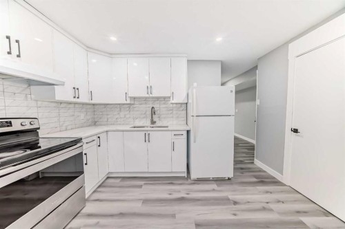 110 Falmere Way Ne, Calgary, AB - Indoor Photo Showing Kitchen