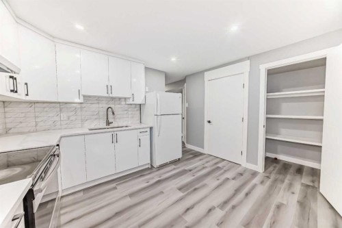 110 Falmere Way Ne, Calgary, AB - Indoor Photo Showing Kitchen