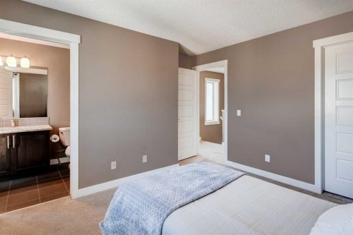 336 Covecreek Circle Ne, Calgary, AB - Indoor Photo Showing Bedroom