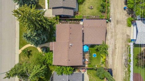 1619 47 Street Sw, Calgary, AB - Outdoor With View