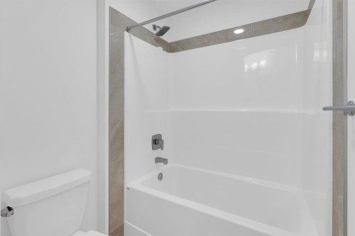 449 Savanna Landing Ne, Calgary, AB - Indoor Photo Showing Bathroom