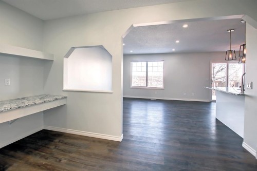 25 Panamount Crescent Nw, Calgary, AB - Indoor Photo Showing Other Room