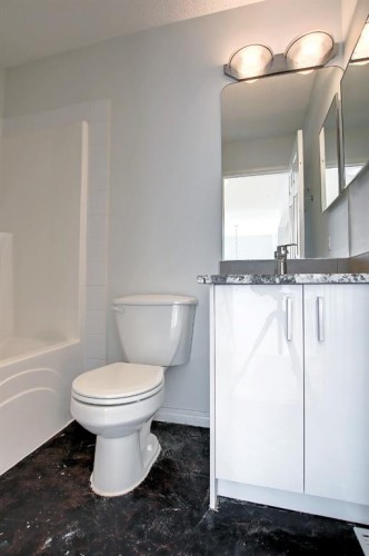 25 Panamount Crescent Nw, Calgary, AB - Indoor Photo Showing Bathroom