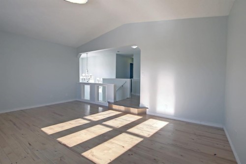 25 Panamount Crescent Nw, Calgary, AB - Indoor Photo Showing Other Room