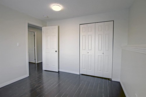 25 Panamount Crescent Nw, Calgary, AB - Indoor Photo Showing Other Room