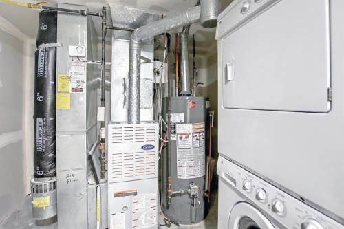 25 Panamount Crescent Nw, Calgary, AB - Indoor